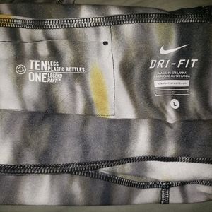 Nike dryfit capris